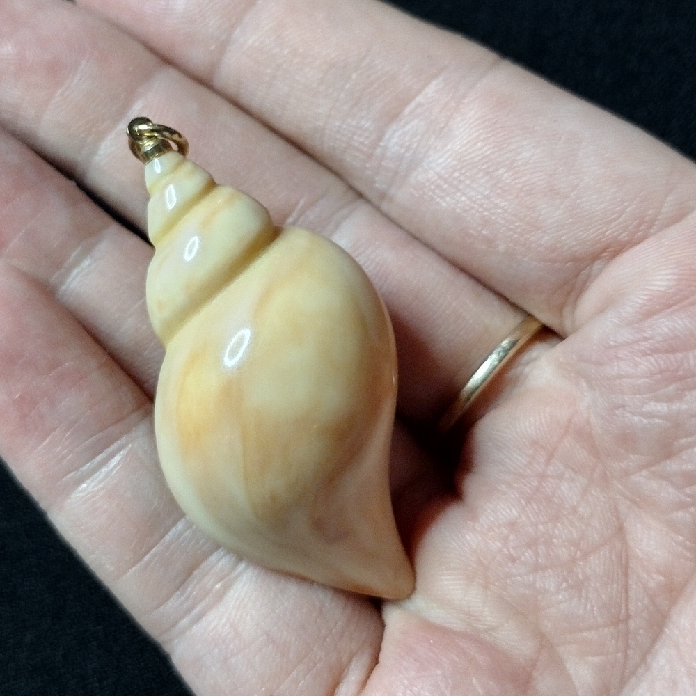 Cream Faux Shell Pendant